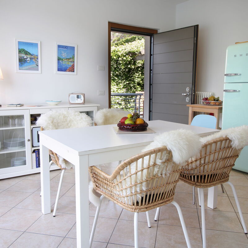 Sunset 180 Perledo: Dining Room, Kitchen