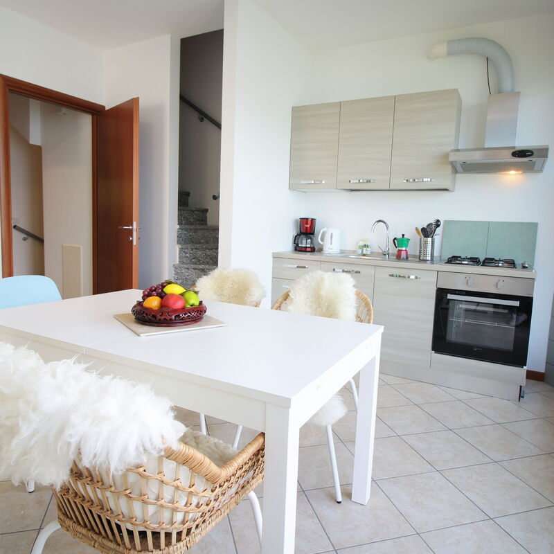 Sunset 180 Perledo: Dining Room, Kitchen