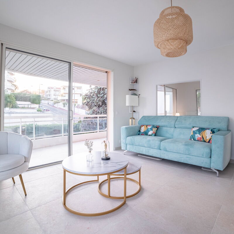 Dream Apartment: Salon