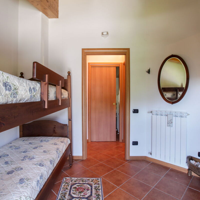 Ski&bike In The Sunny Valley: Bedroom