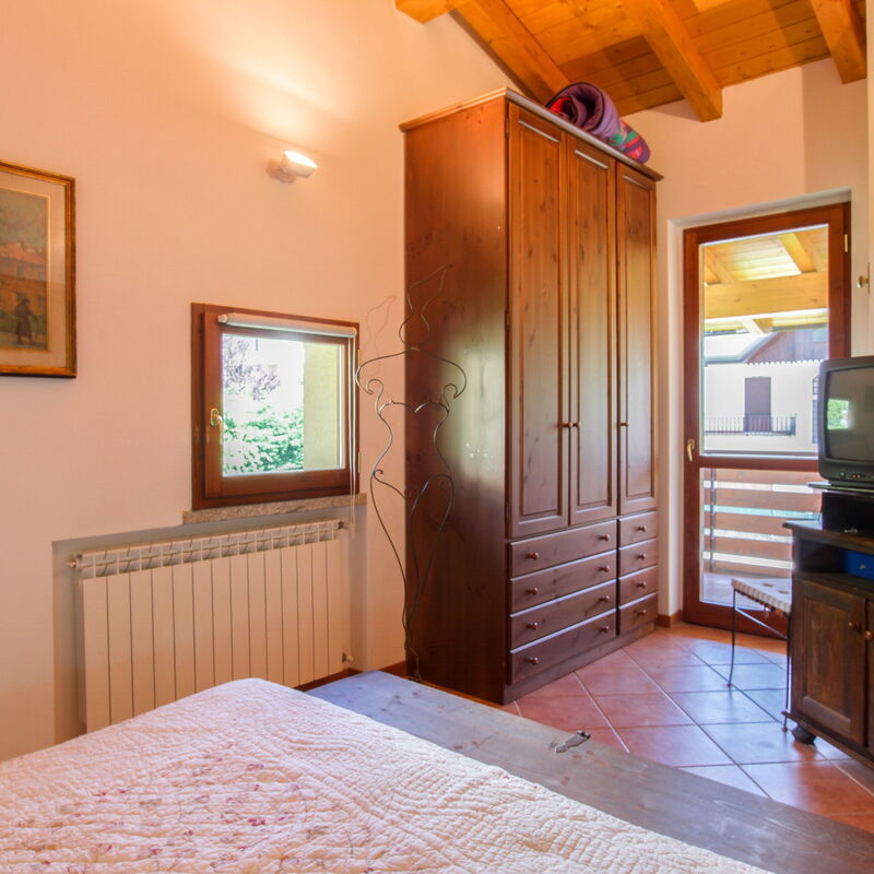 Ski&bike In The Sunny Valley: Bedroom