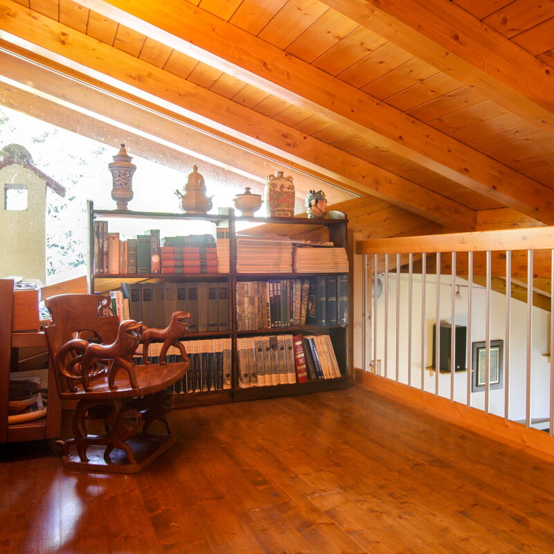 Ski&bike In The Sunny Valley: Dining Room, Kitchen, Living Room, Main Entrance