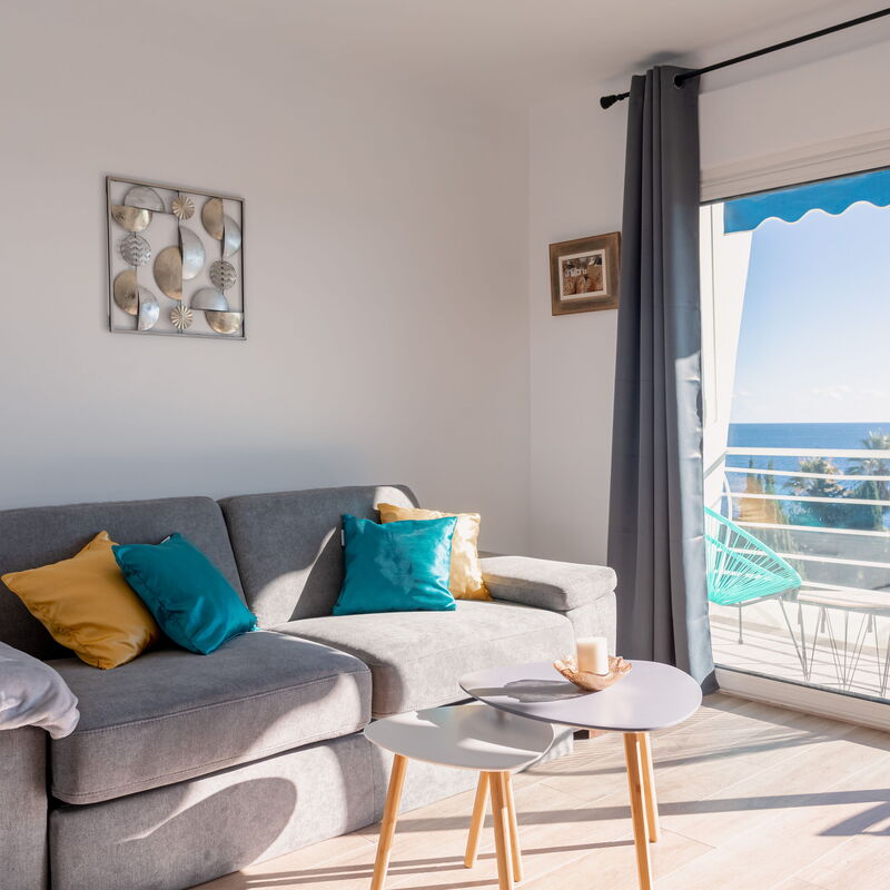 Apartment With Panoramic Sea View, Walk To The Beach: Balcon / Terrasse / Patio, Salon