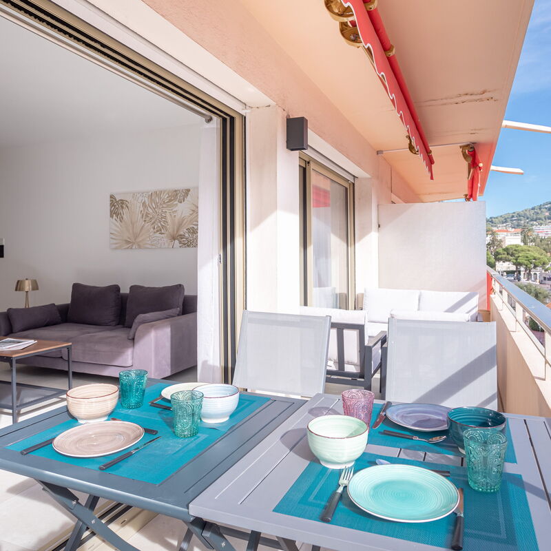 Amazing Apartment With Private Terrace & Full Air Conditioning - Walk To The Beach, La Croisette!: Balcon / Terrasse / Patio