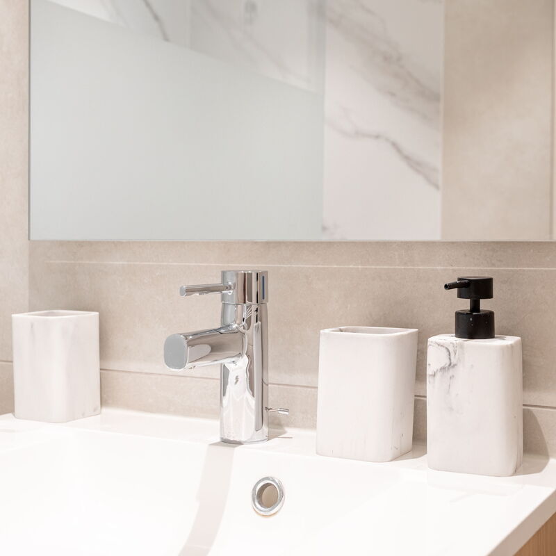 Amazing Apartment With Private Terrace & Full Air Conditioning - Walk To The Beach, La Croisette!: Salle de bain