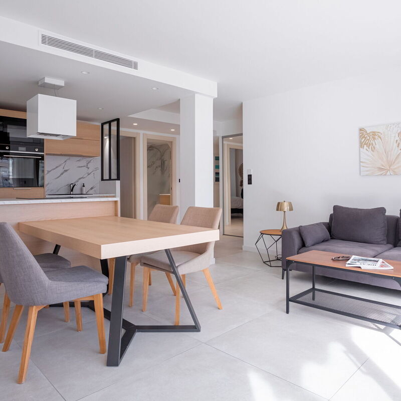 Amazing Apartment With Private Terrace & Full Air Conditioning - Walk To The Beach, La Croisette!