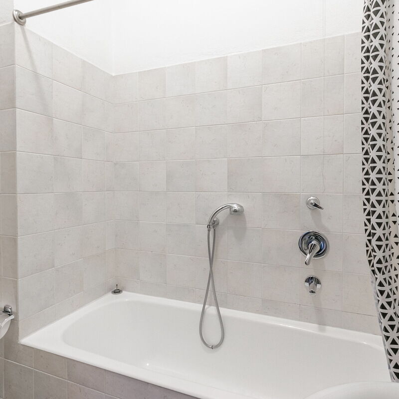 Ascanio Sforza: Bathroom