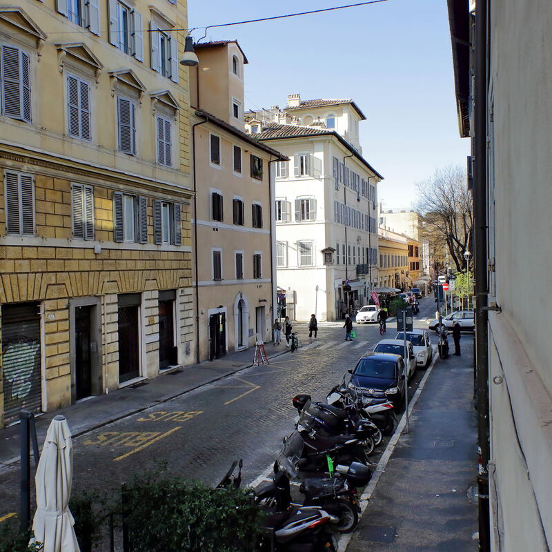 Monolocale a 2 Passi dal Colosseo| Metro: Comfort Studio Apartment next to the Colosseum; Rome, Italy