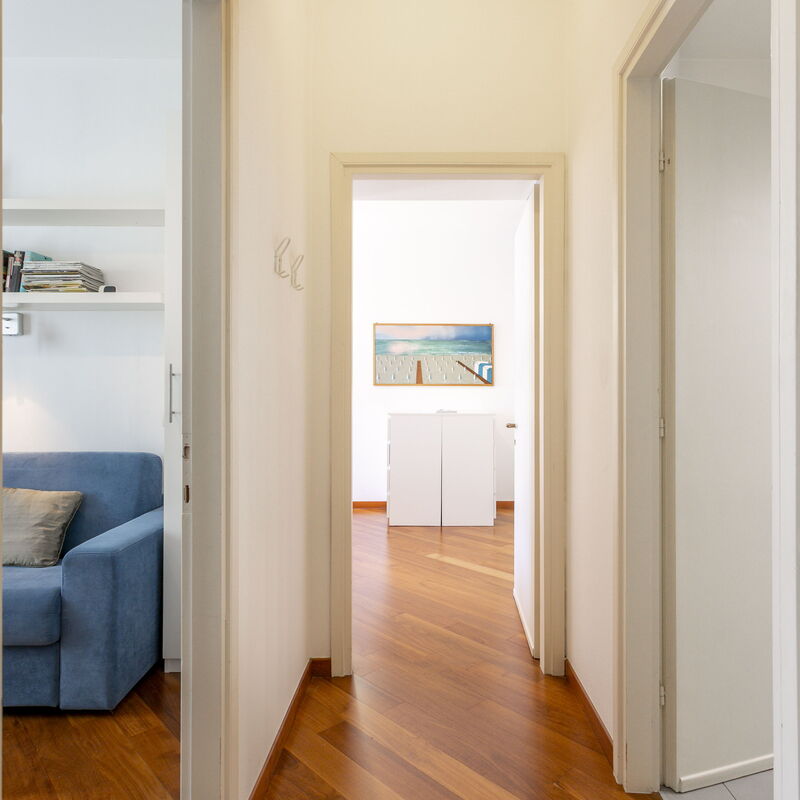 Piazzetta Lake View: Bedroom, Room Detail