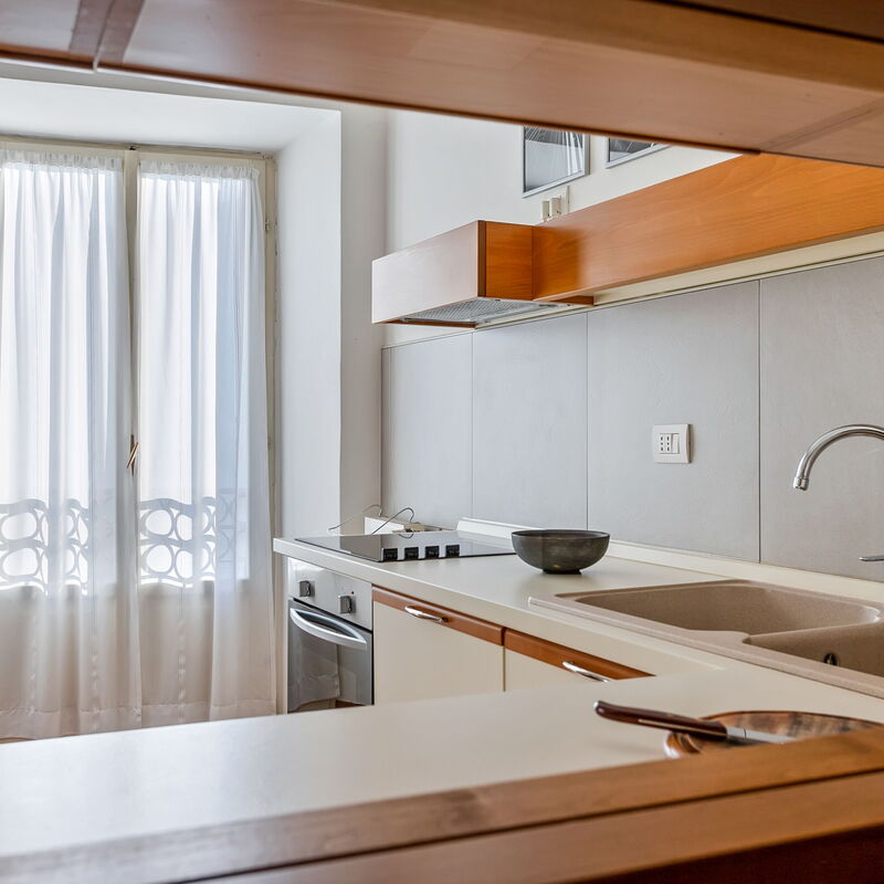 Piazzetta Lake View: Dining Room, Kitchen, Living Room