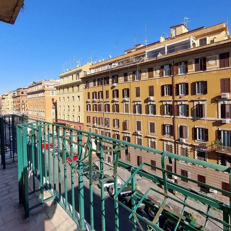 2 Br Balcony San Giovanni, Metro a: Balcony / Terrace / Patio, Living Room, Scenic View