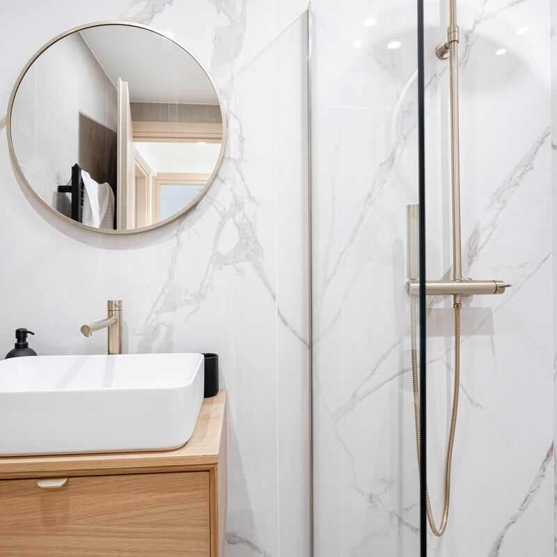 Magnifique Appartement 5* - Parking - Terrasse - 3 Mins de la Croisette: Bathroom