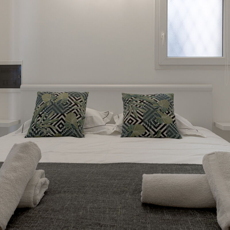 Le Madrigal: Bedroom