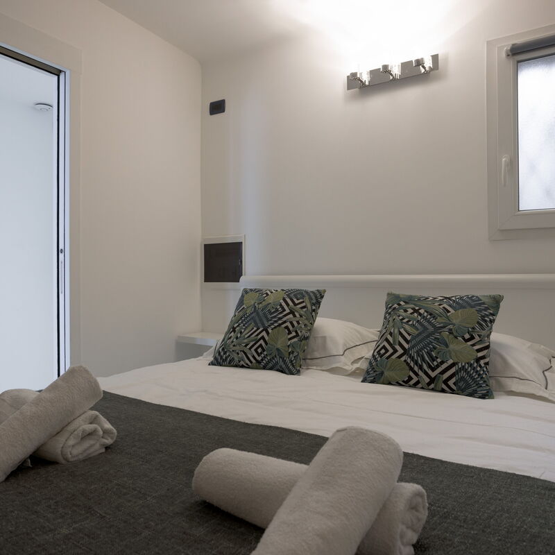 Le Madrigal: Bedroom