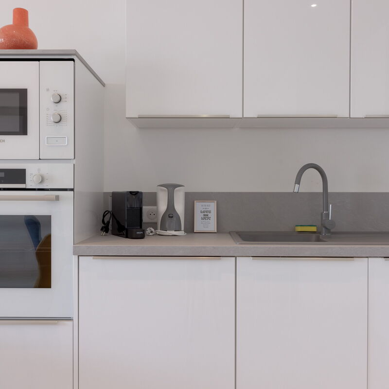 Le Madrigal: Kitchen