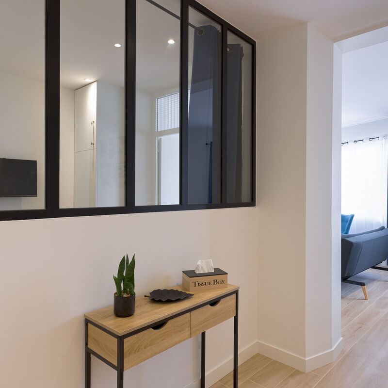 Rue De Bone: Living Room