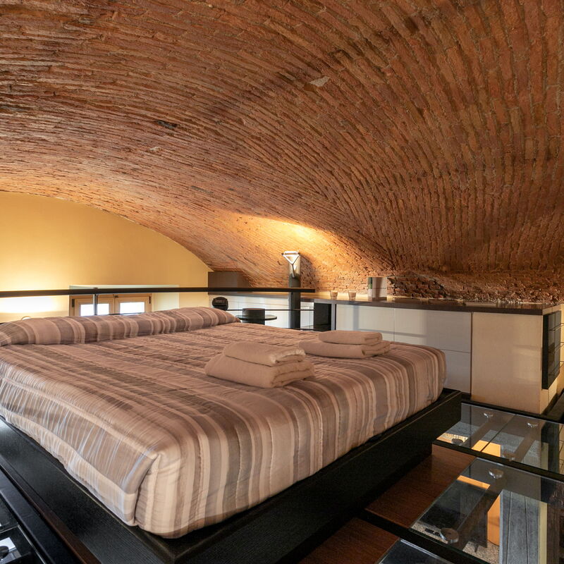 Secret Retreat With Lake View: Bedroom