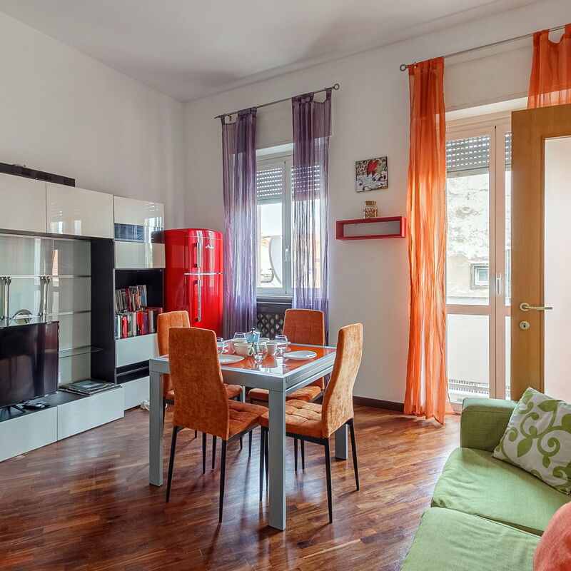 Molise: Dining Room, Living Room