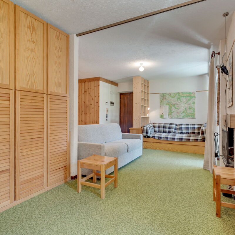 Santa Caterina Isola Apartment: Bedroom, Dining Room, Living Room