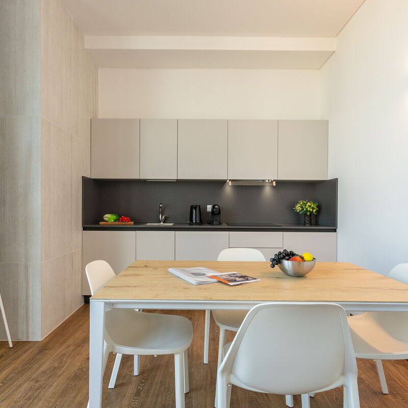 Htm Hybrid Tower Mestre: Cuisine, Salle à manger