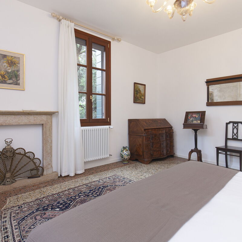 Residence Santa Marta: chambre à coucher