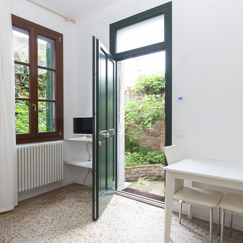 Residence Santa Marta: Cuisine, Salle à manger, Salon