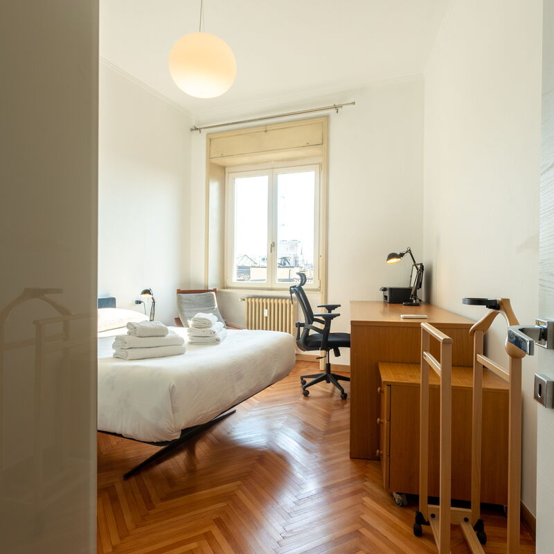 Garibaldi 2 Br Apt by Halldis: Bedroom