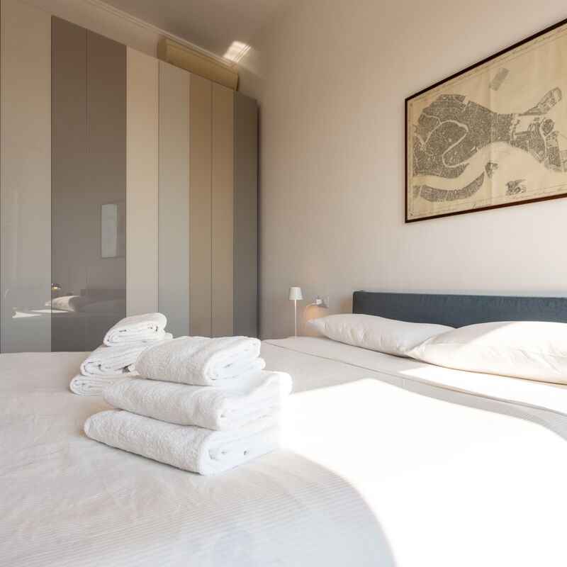 Garibaldi 2 Br Apt by Halldis: Bedroom