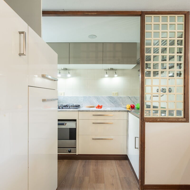 Sailor House Near Lake: Kitchen