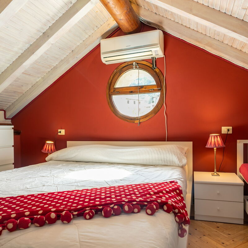 Sailor House Near Lake: Bedroom