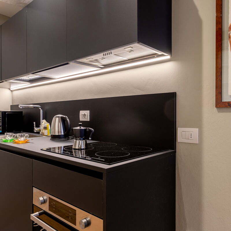 Lupi: Dining Room, Kitchen