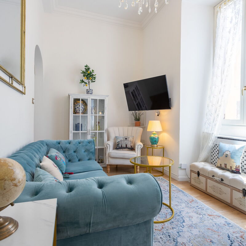 Pearl Of Florence: Living Room