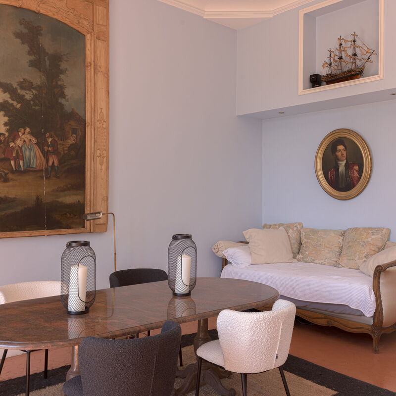 Le Château Vallombrosa: Dining Room, Living Room