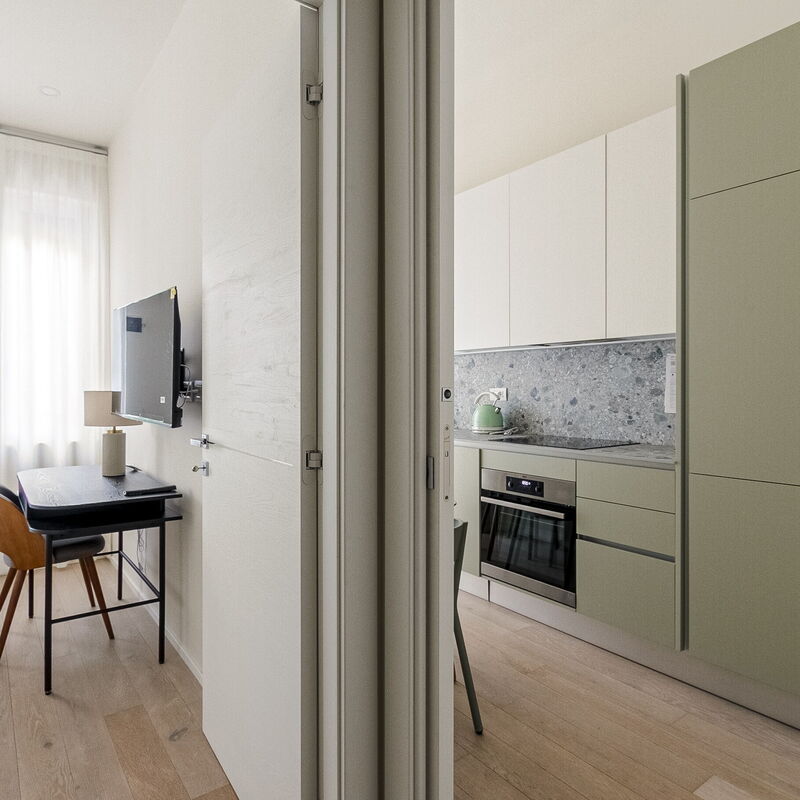 Palazzo Visconti Di Modrone: Bedroom, Kitchen