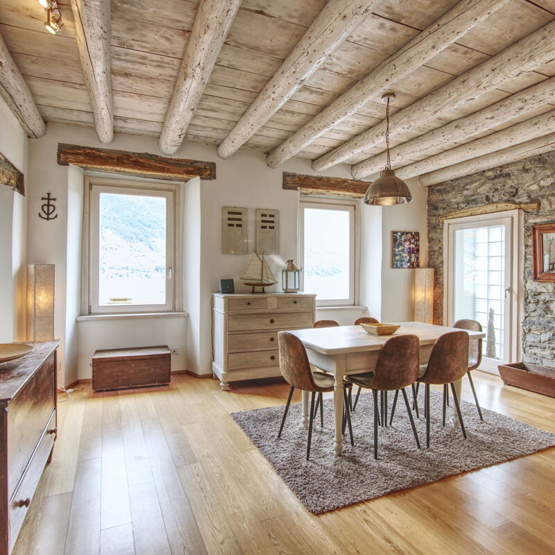 Ca Sbrisiga In Moltrasio: Dining Room, Living Room