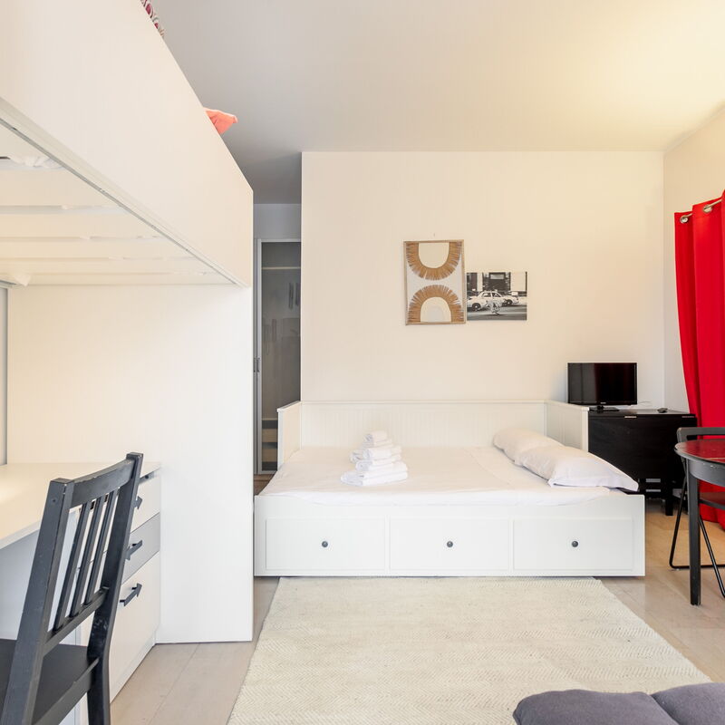 Rucellai: Bedroom, Living Room