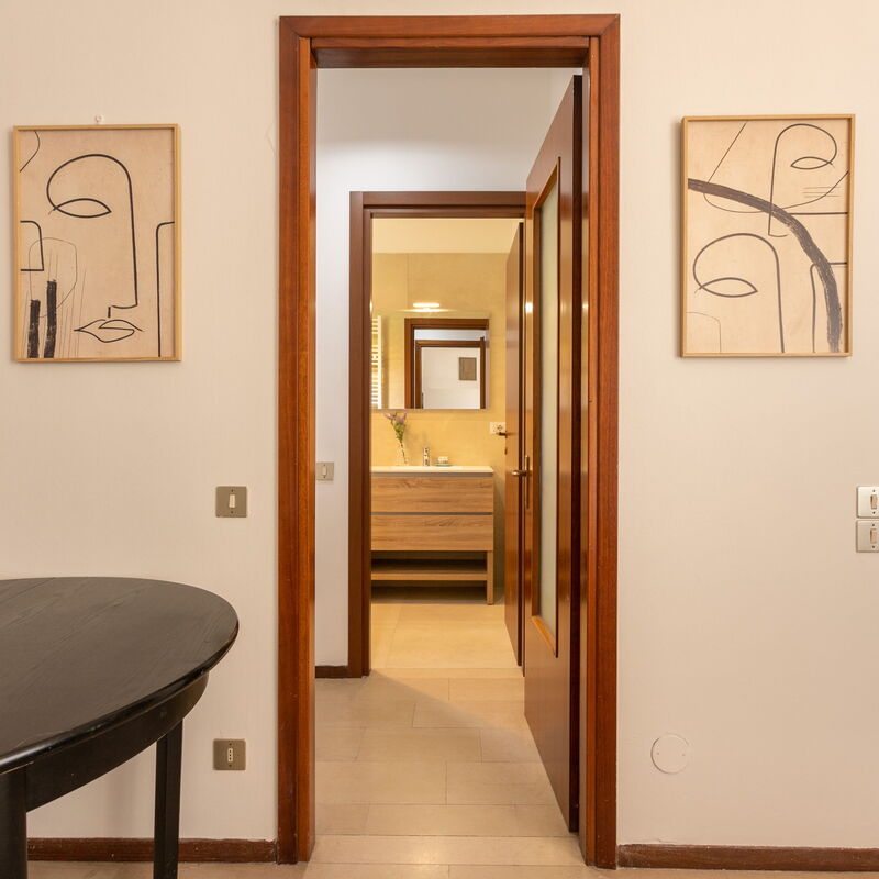 Rucellai: Bathroom, Living Room