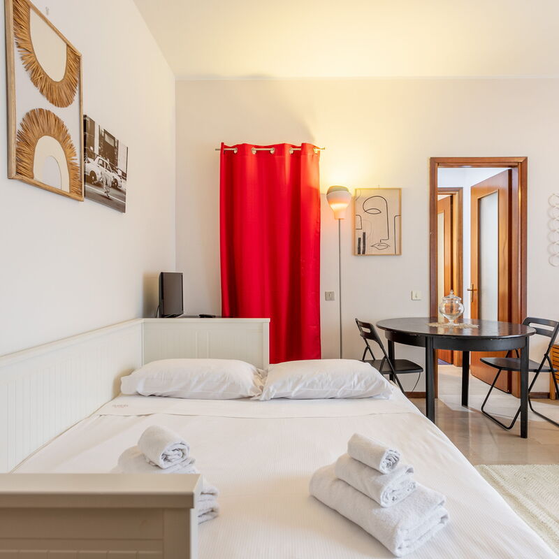 Rucellai: Bedroom, Living Room