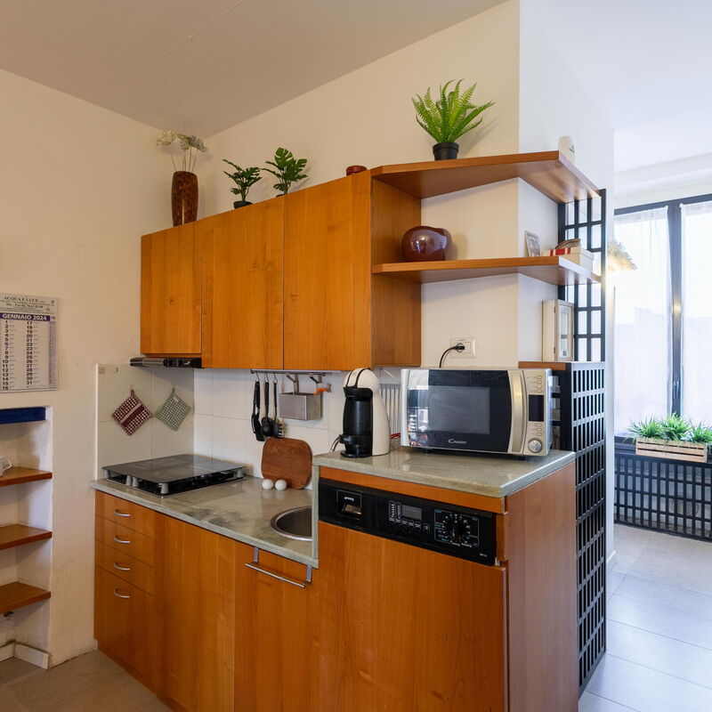 Accademia: Studio Apartment Milan 
Mid term Milan
