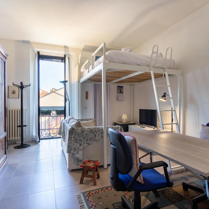 Accademia: Studio Apartment Milan 
Mid term Milan