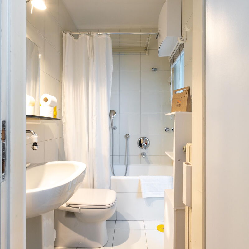 Accademia: Studio Apartment Milan 
Mid term Milan