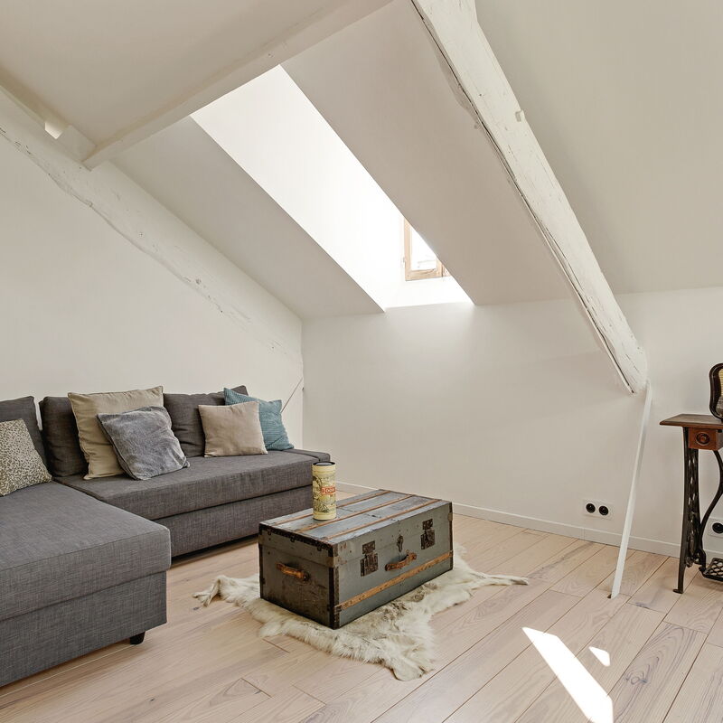 Aura Apartments: Living Room