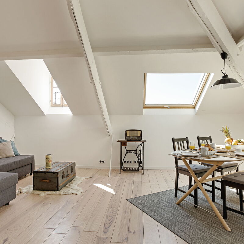 Aura Apartments: Dining Room, Living Room