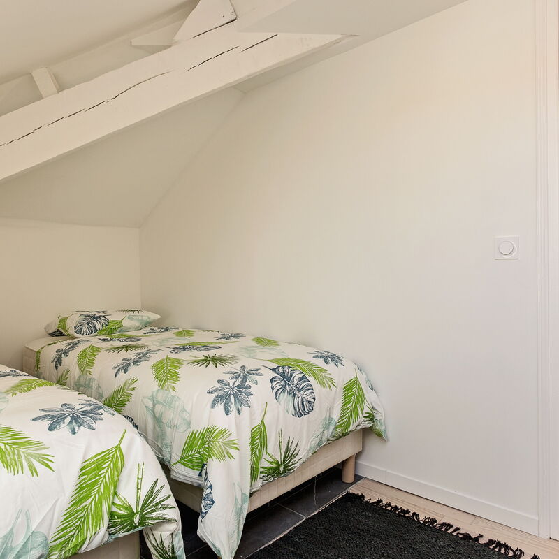 Aura Apartments: Bedroom