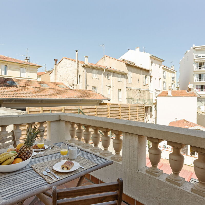 Aura Apartments: Balcony / Terrace / Patio