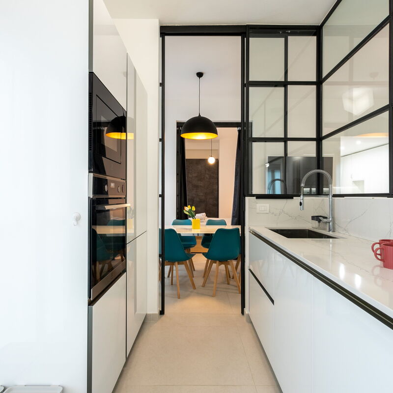 Assab Modern Two Bedrooms: Cuisine
