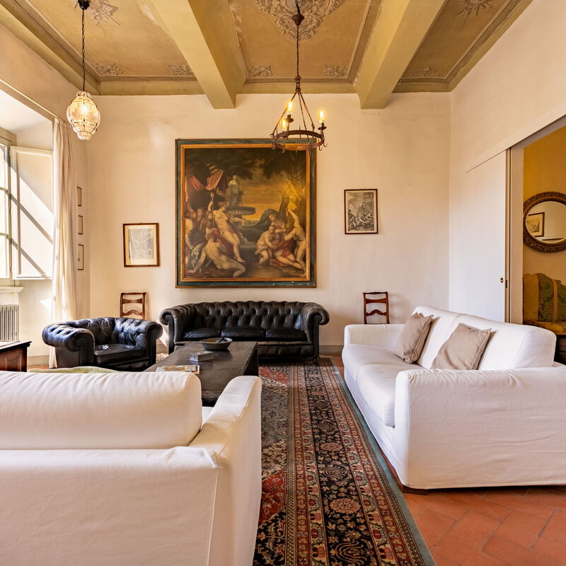 Santa Croce Dante's View: Living Room