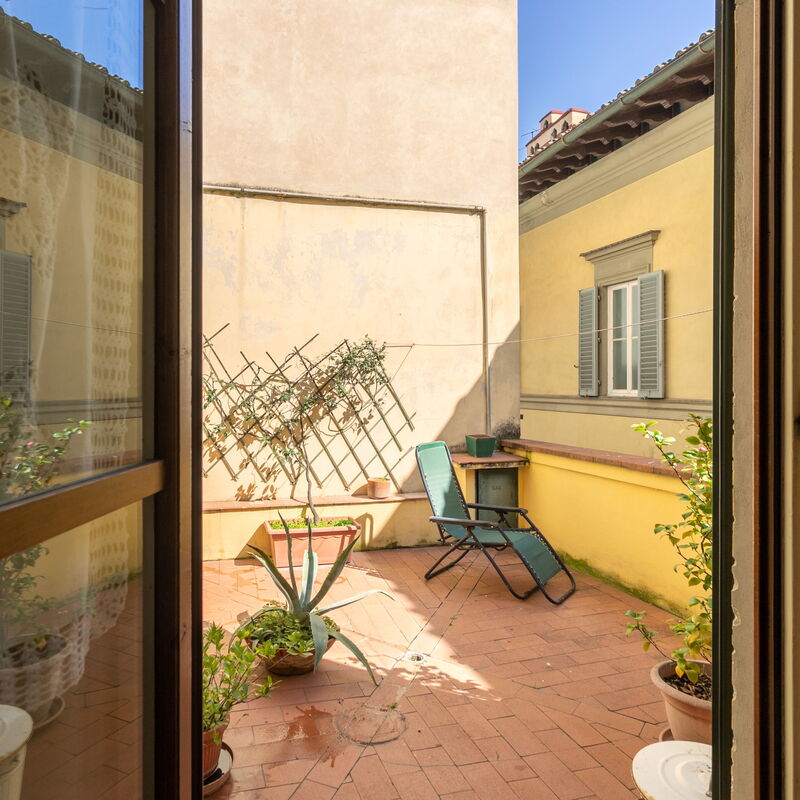Santa Croce Dante's View: Balcony / Terrace / Patio