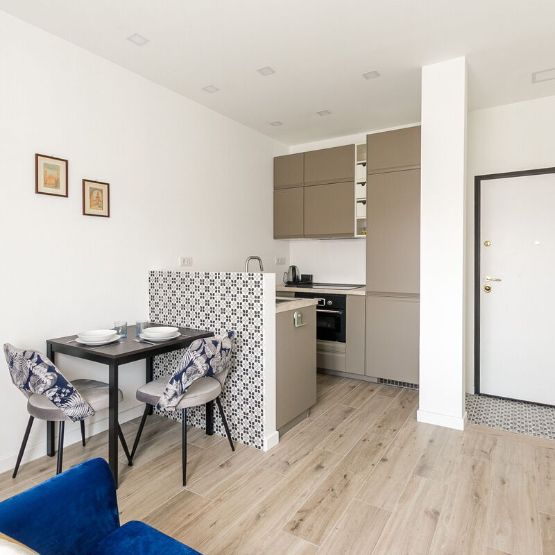 Tadino Ai Giardini Indro Montanelli: Cuisine, Salon