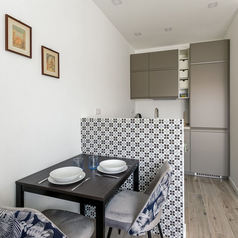 Tadino Ai Giardini Indro Montanelli: Cuisine, Salon